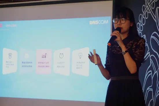 黄晶晶发表精彩演讲